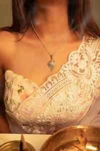 SB Shri Krishna Shankha Pendant with Chain